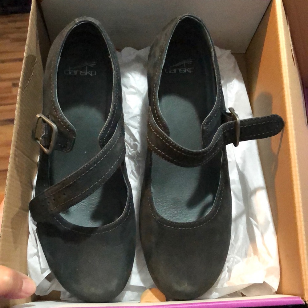 Dansko Sandra Nubuck leather shoes.